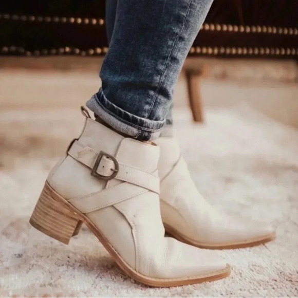 FREE PEOPLE BACK LOOP ANKLE BOOT BONE size US 5.5